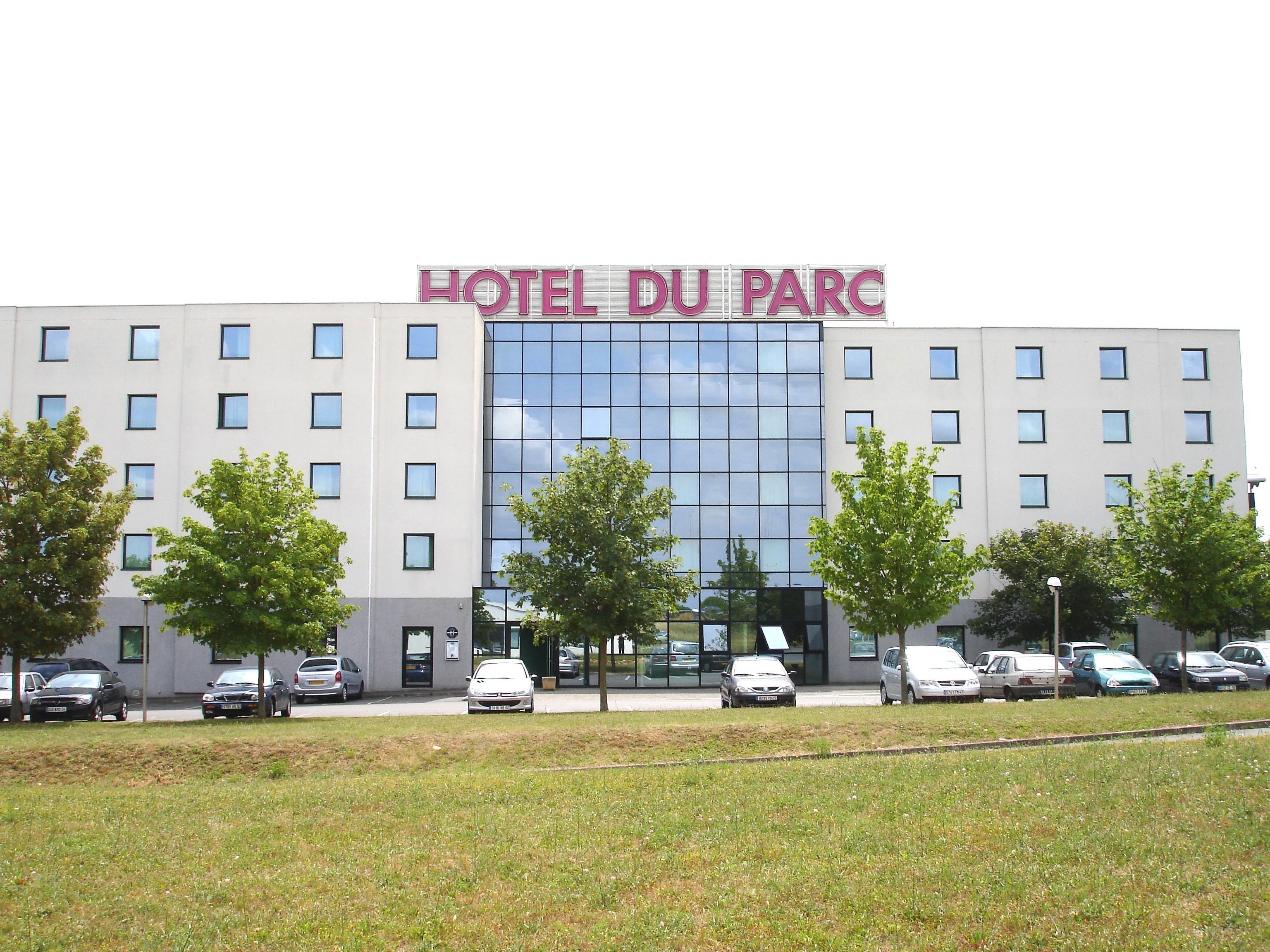 Hôtel Du Parc - Pirates Chasseneuil-du-Poitou Exterior foto